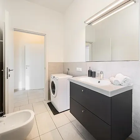 Blue Garden - 2br - Free Parking 코모